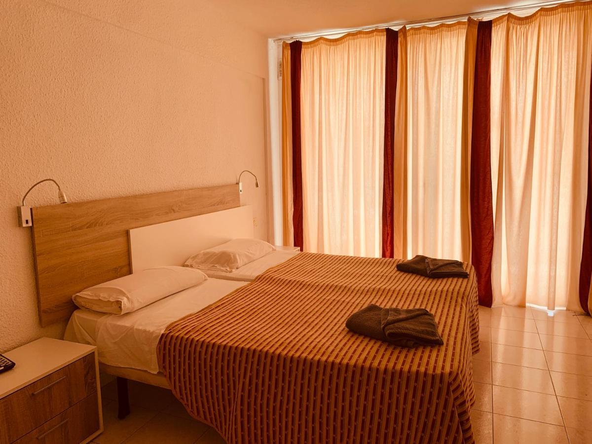 Pondemar Apartaments Vistas Playa Feñabe Esterno foto
