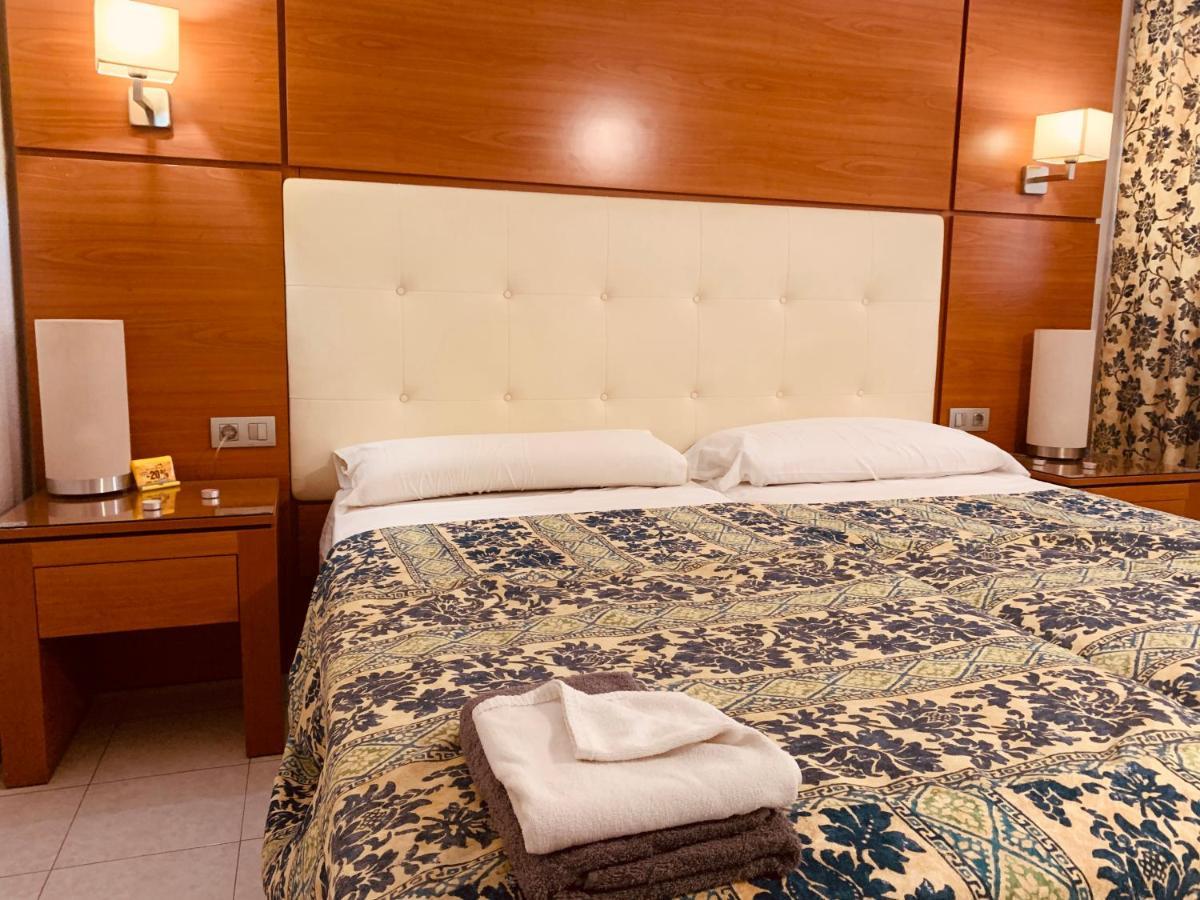 Pondemar Apartaments Vistas Playa Feñabe Esterno foto